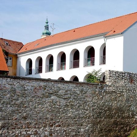 Mestsky Penzion Mikulov Kültér fotó
